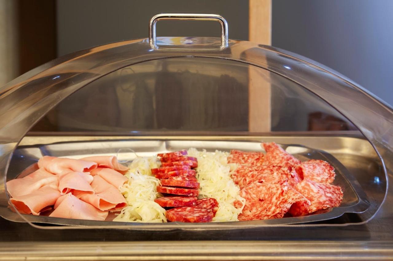 Hotel Romanda Levico Terme Zewnętrze zdjęcie