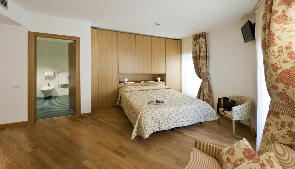 Hotel Romanda Levico Terme Zewnętrze zdjęcie